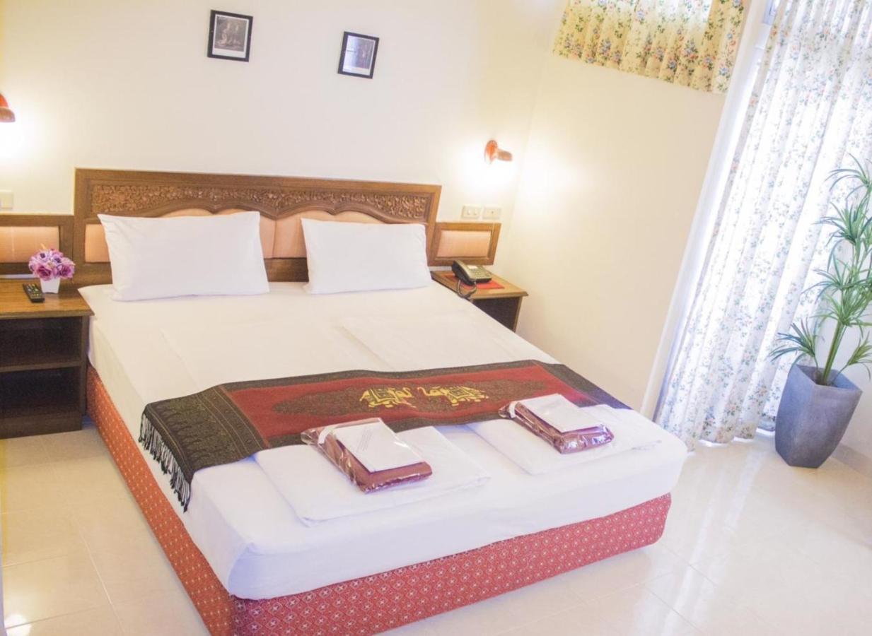 People Place Classic Hotel Sha Extra Plus Chiang Mai Exterior foto