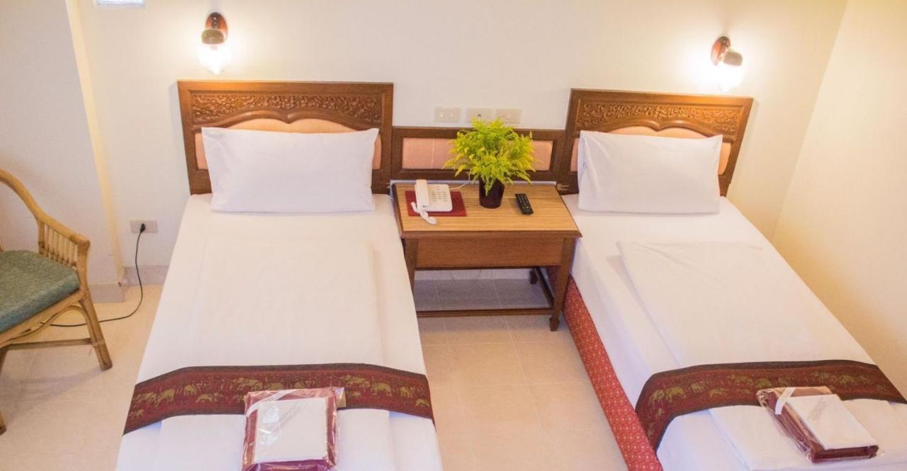 People Place Classic Hotel Sha Extra Plus Chiang Mai Exterior foto