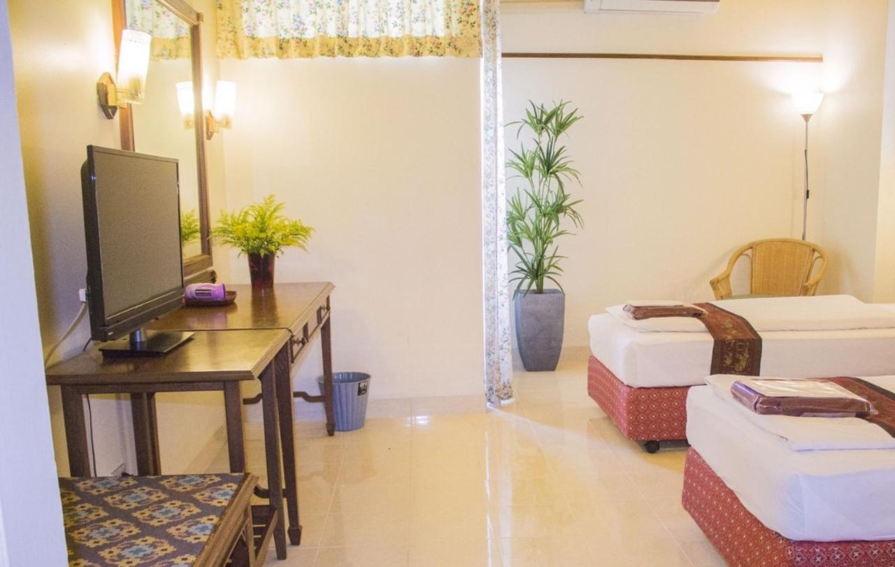 People Place Classic Hotel Sha Extra Plus Chiang Mai Exterior foto