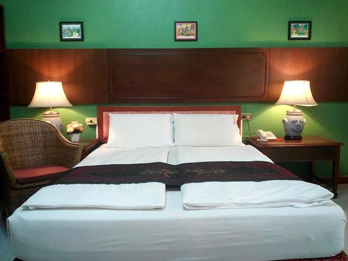 People Place Classic Hotel Sha Extra Plus Chiang Mai Exterior foto